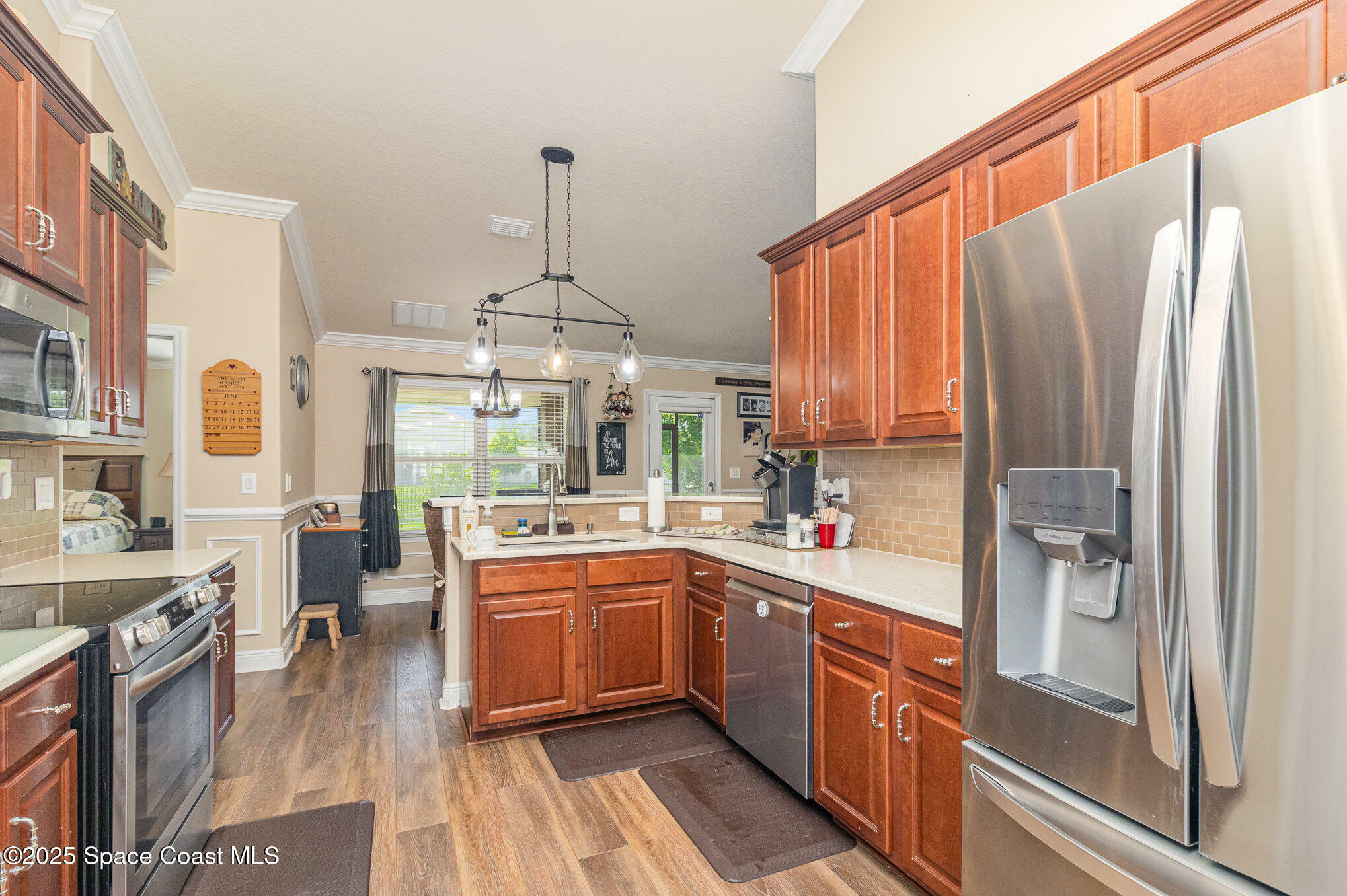 Property Photo: 231 Nardo Avenue SW FL 32908