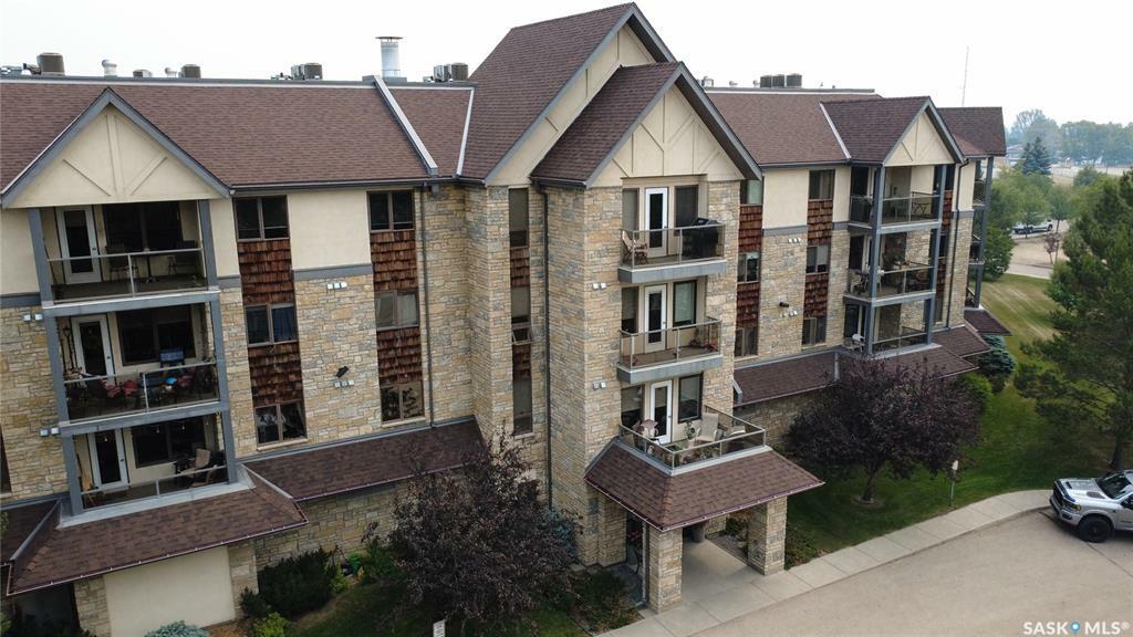 Property Photo: 1622 Acadia Drive 405 SK S7H 5H7
