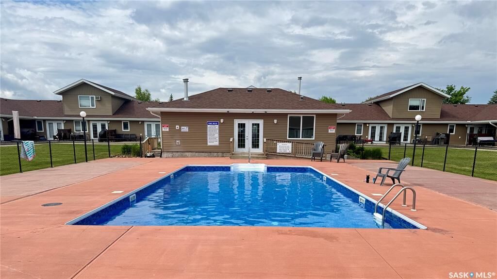Property Photo: 1250 Aaro Avenue 20 SK S0H 1J0