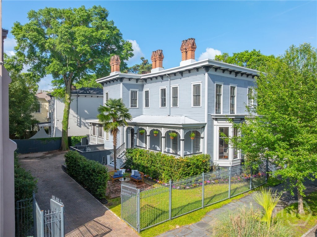 121 W Bolton Street  Savannah GA 31401 photo