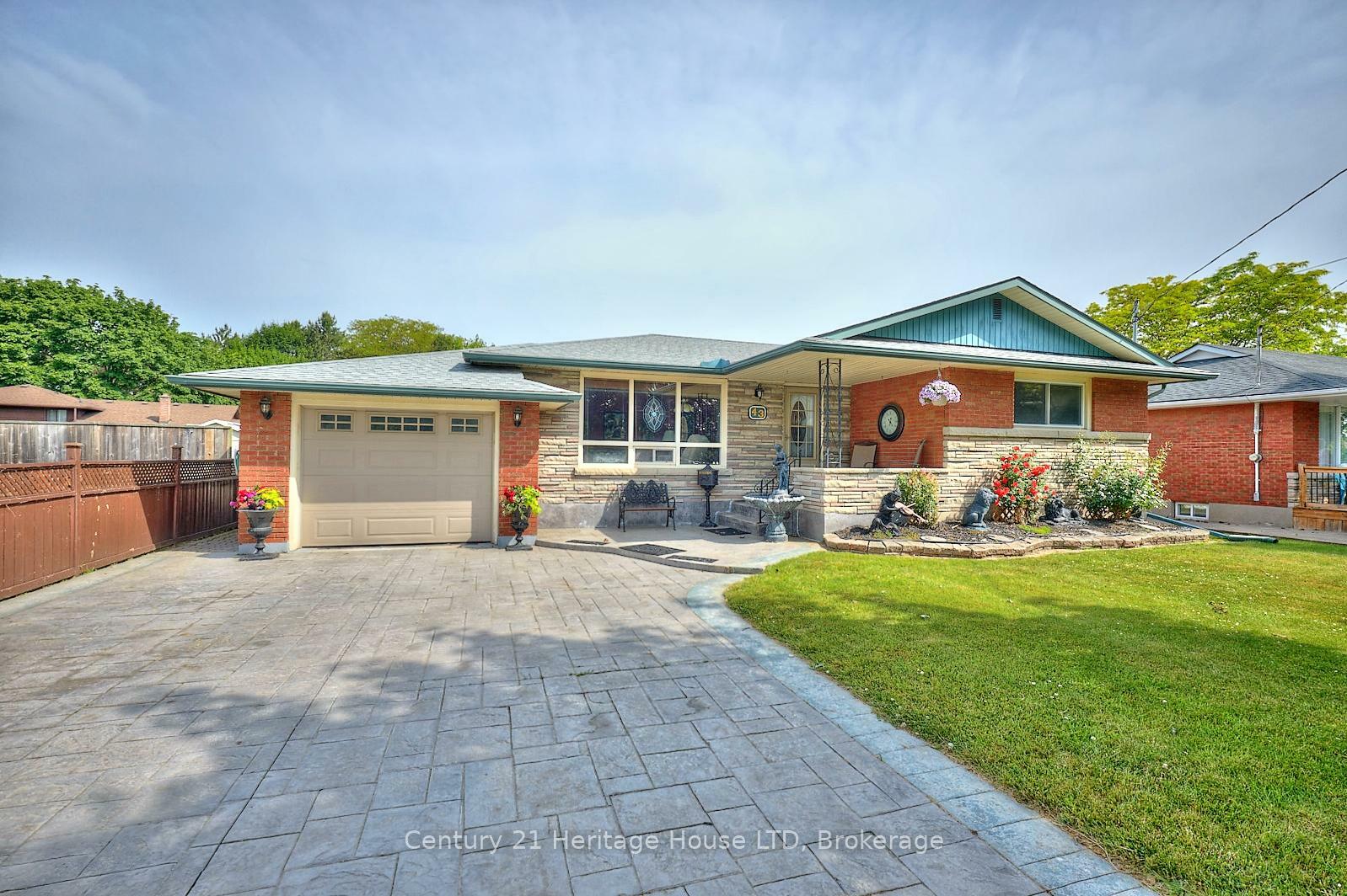 43 Parnell Road  St. Catharines ON L2N 2W5 photo