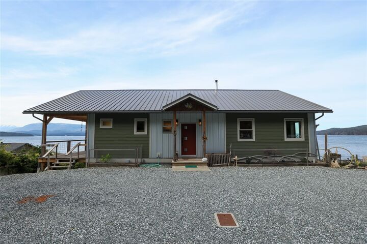 420 1st St  Malcolm Island BC V0N 3E0 photo