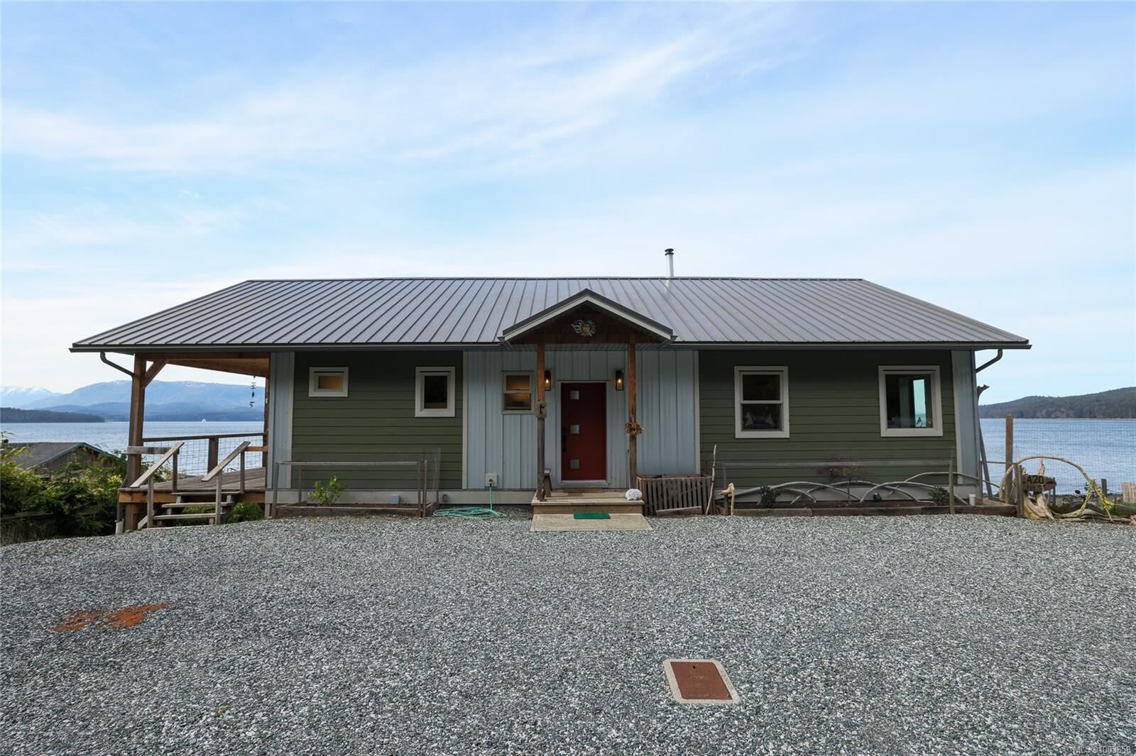 Property Photo: 420 1st St BC V0N 3E0