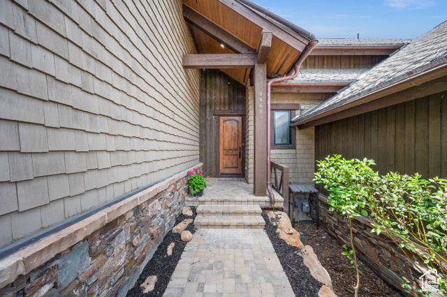 Property Photo: 8861 Jeremy Point Ct UT 84098