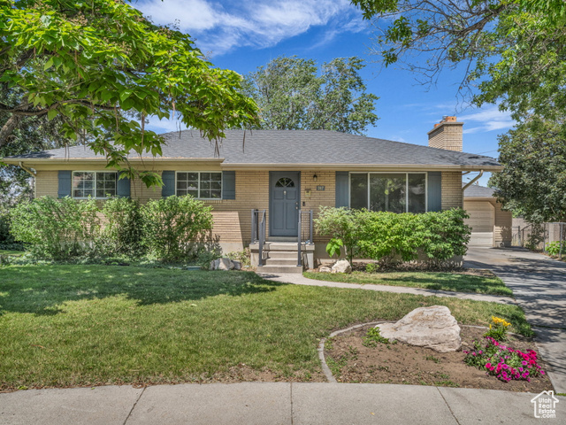 Property Photo: 787 E Casa Blanco Cir UT 84047