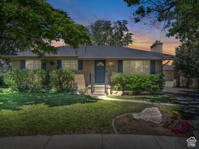 Property Photo: 787 E Casa Blanca Cir UT 84047