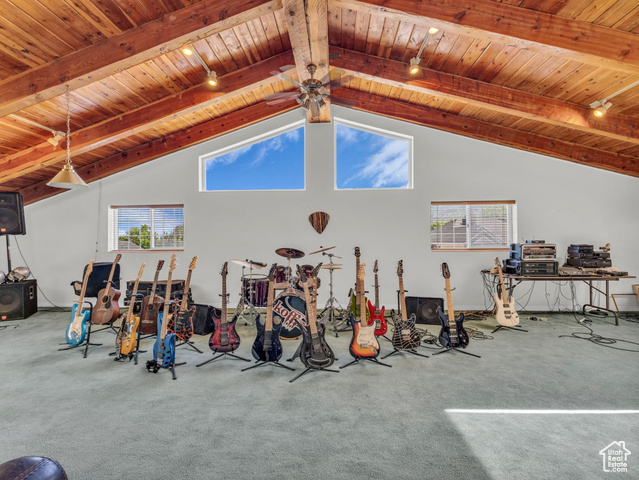 Property Photo: 11551 S Woodhampton Dr E UT 84092