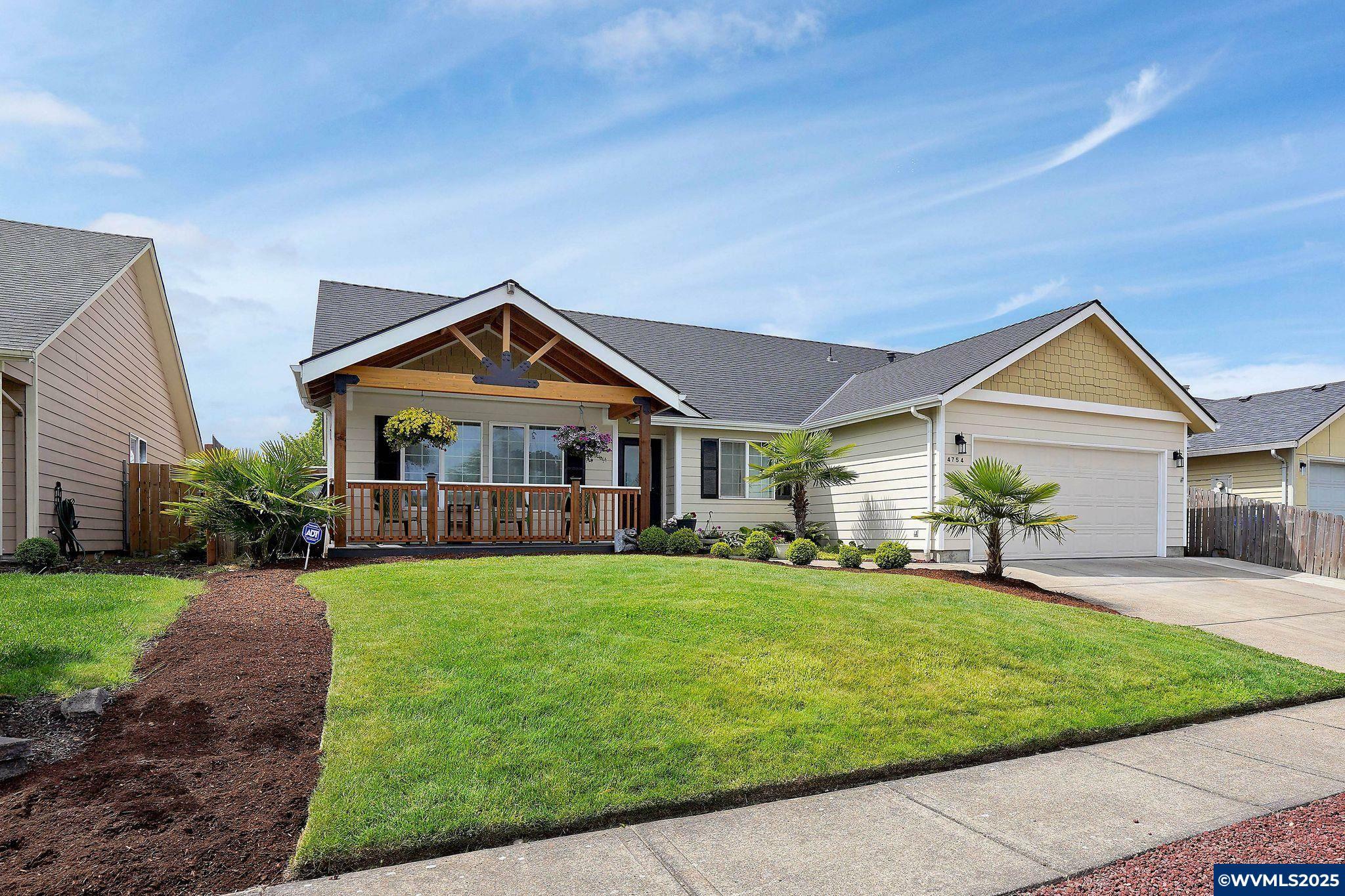 Property Photo: 4754 Manning Dr NE OR 97305