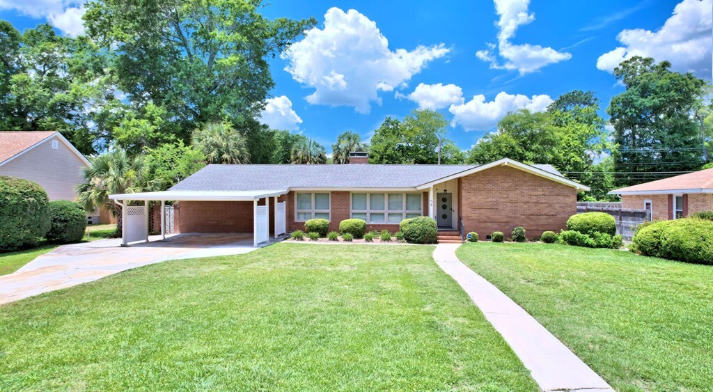 Property Photo: 415 Forest Glen Drive GA 31707