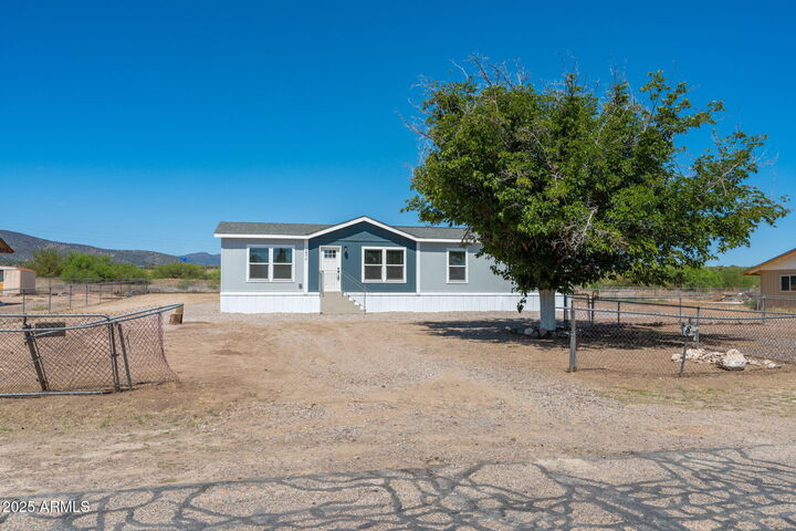 Property Photo: 1870 N Royal Way AZ 86322