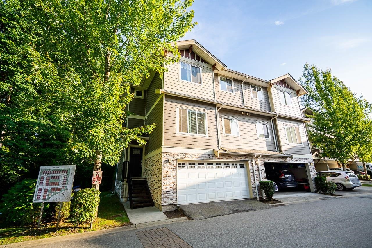 Property Photo: 6383 140 Street 1 BC V3W 0E9