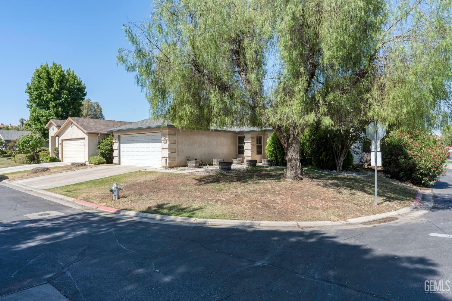 Property Photo: 5928 Dyce Way CA 93306