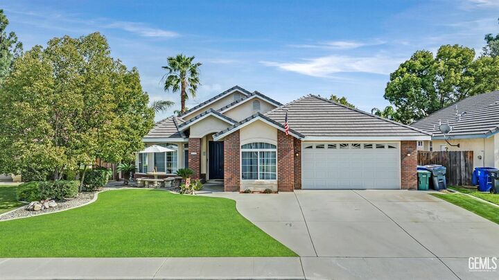 4216 Lightning Court  Bakersfield CA 93312 photo