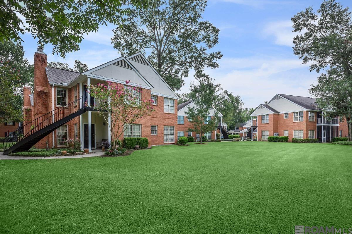 Property Photo: 7523 Jefferson Place Blvd #51-D LA 70809