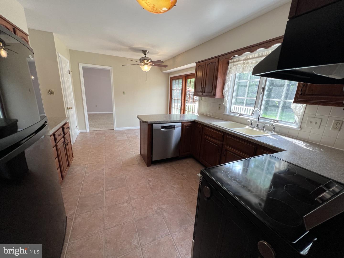 Property Photo: 7450 Valley View Lane PA 19606