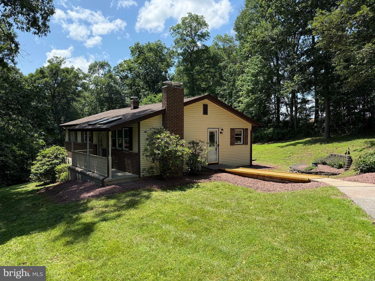 Property Photo: 6420 Mountain Road PA 17315
