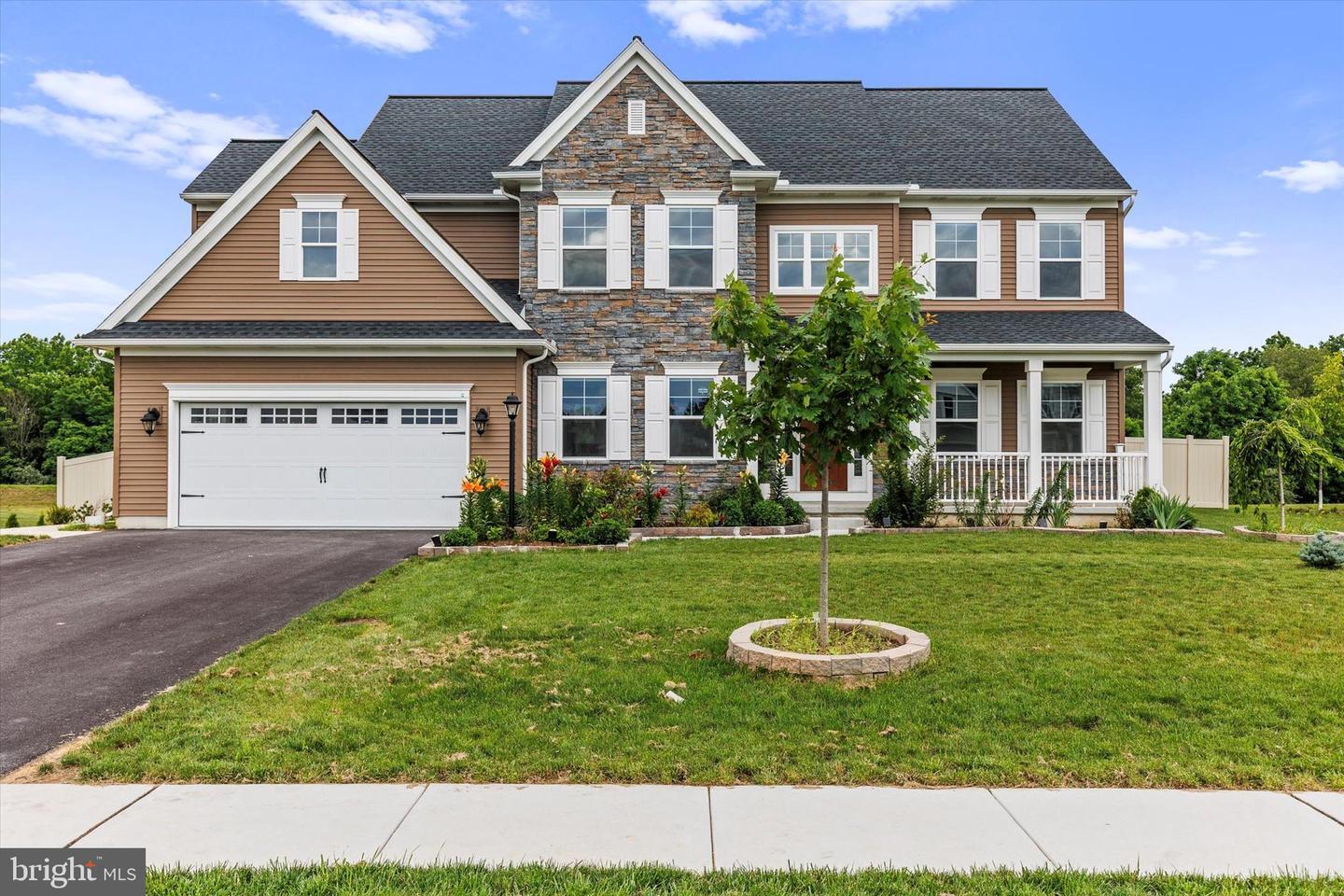 Property Photo: 106 Berkshire Drive PA 17015