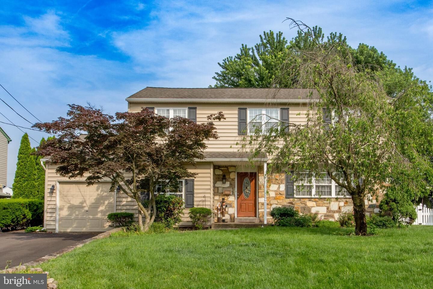 Property Photo: 1018 Hilltop Road PA 18974