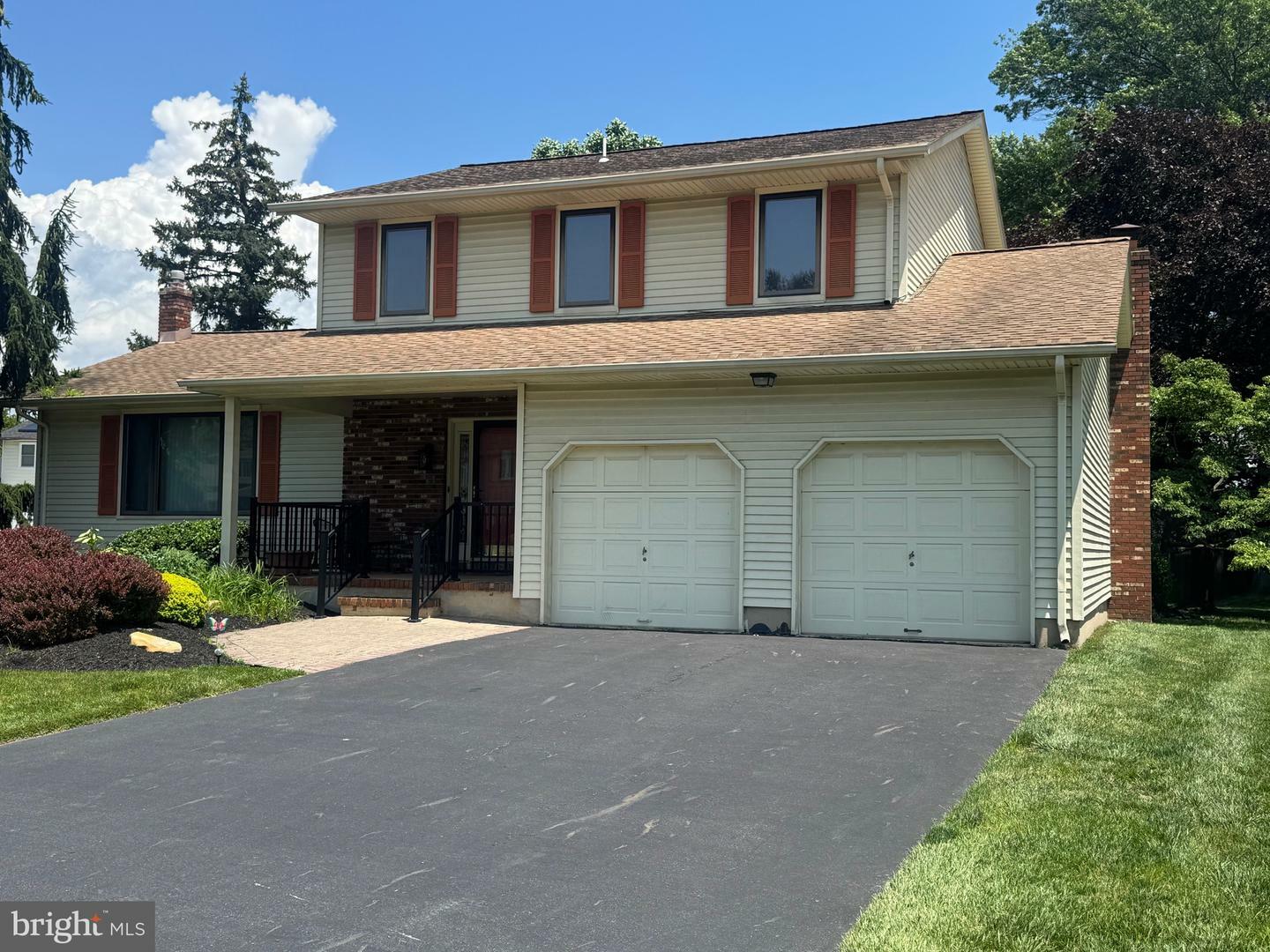 Property Photo:  21 Stratton Drive  NJ 08690 