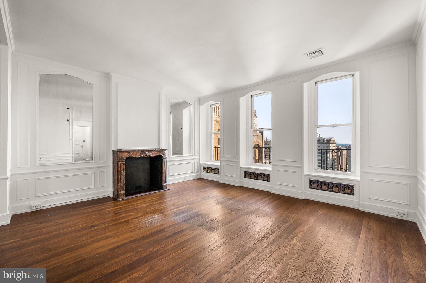 Property Photo: 1901 Walnut Street 20B PA 19103