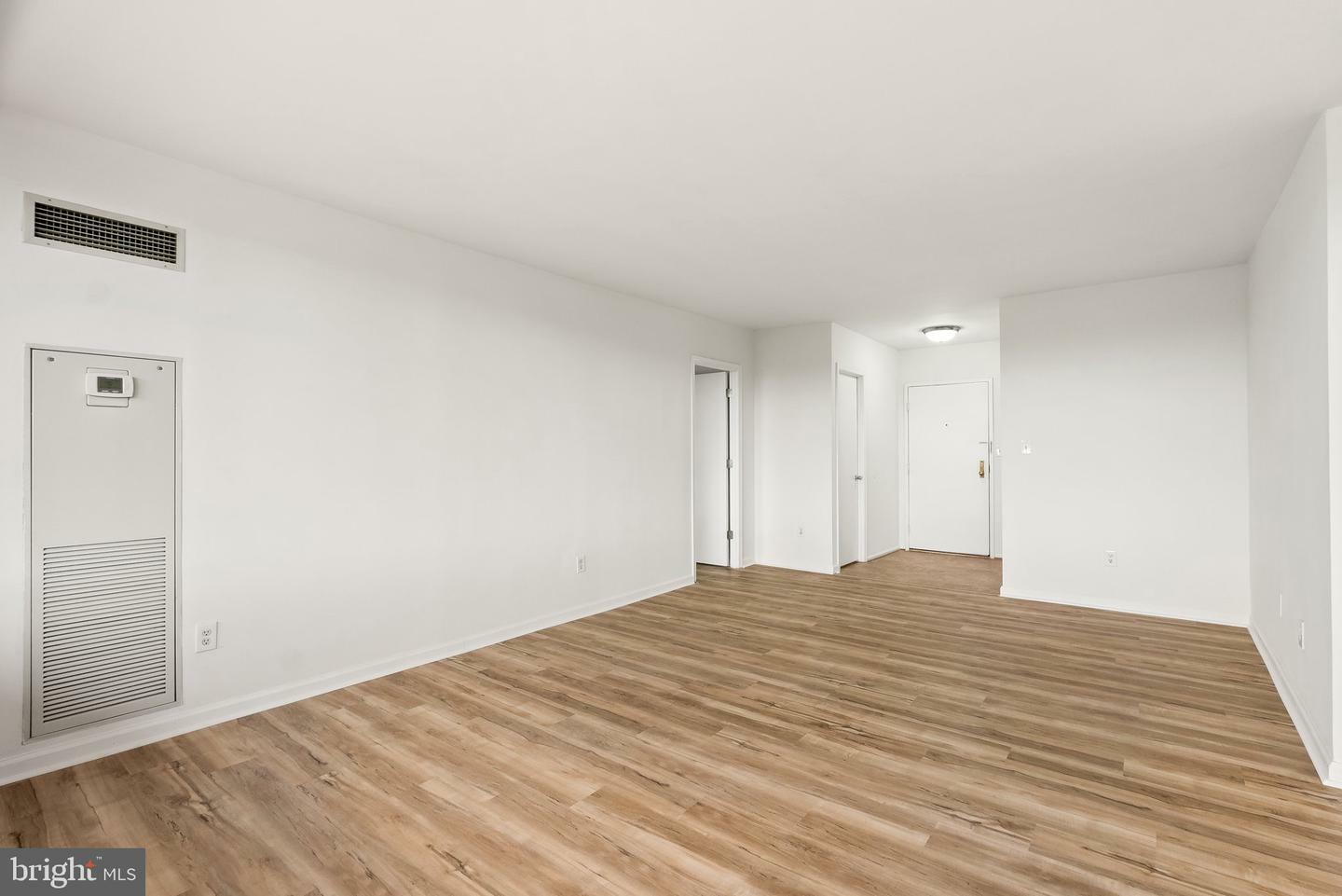 Property Photo: 5500 Holmes Run Parkway 1119 VA 22304