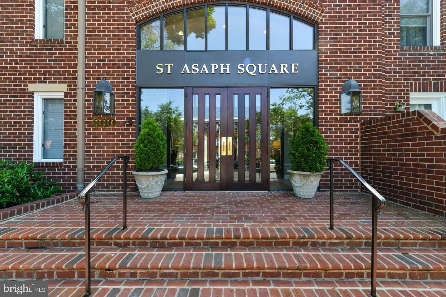 801 S Pitt Street 325  Alexandria VA 22314 photo