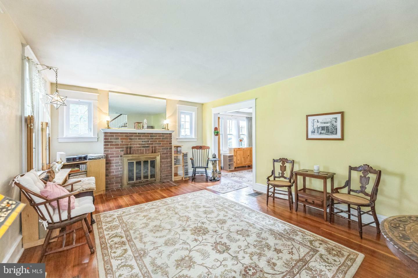 Property Photo:  120 W Seventh Street 150  PA 19063 