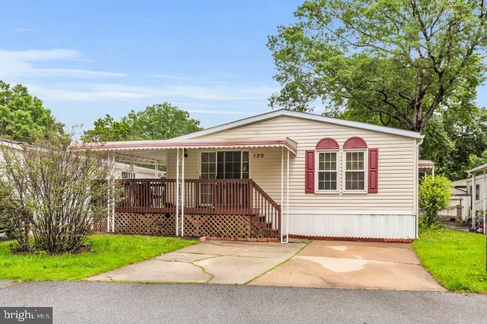 Property Photo: 129 Trailway Rd MD 21220