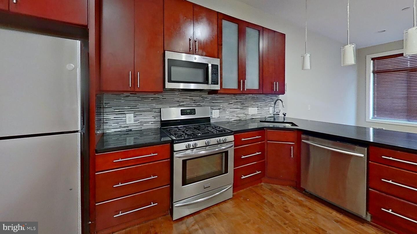 Property Photo: 1535 N Philip Street 39 14 PA 19122