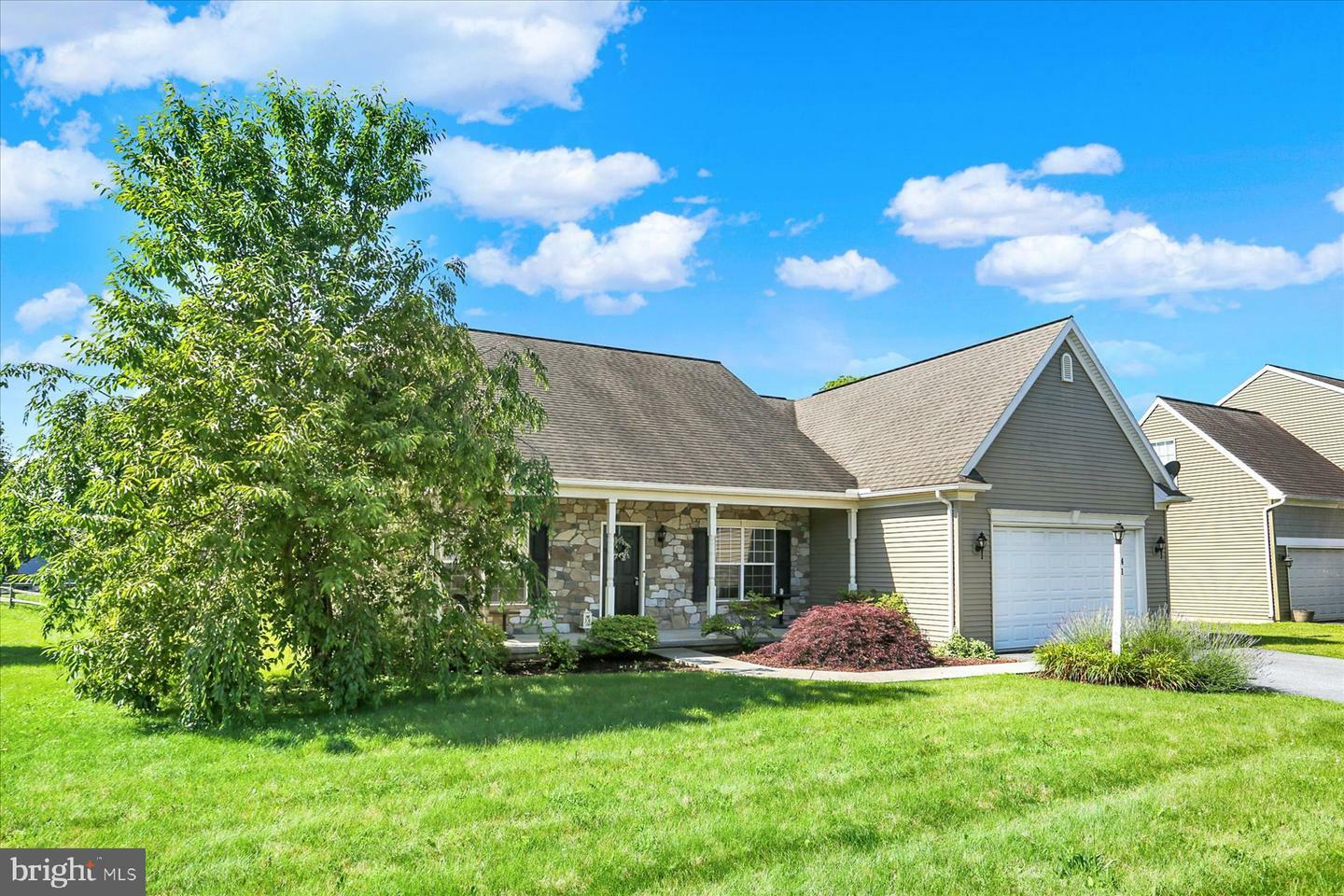Property Photo: 41 Union Crest Drive PA 17003