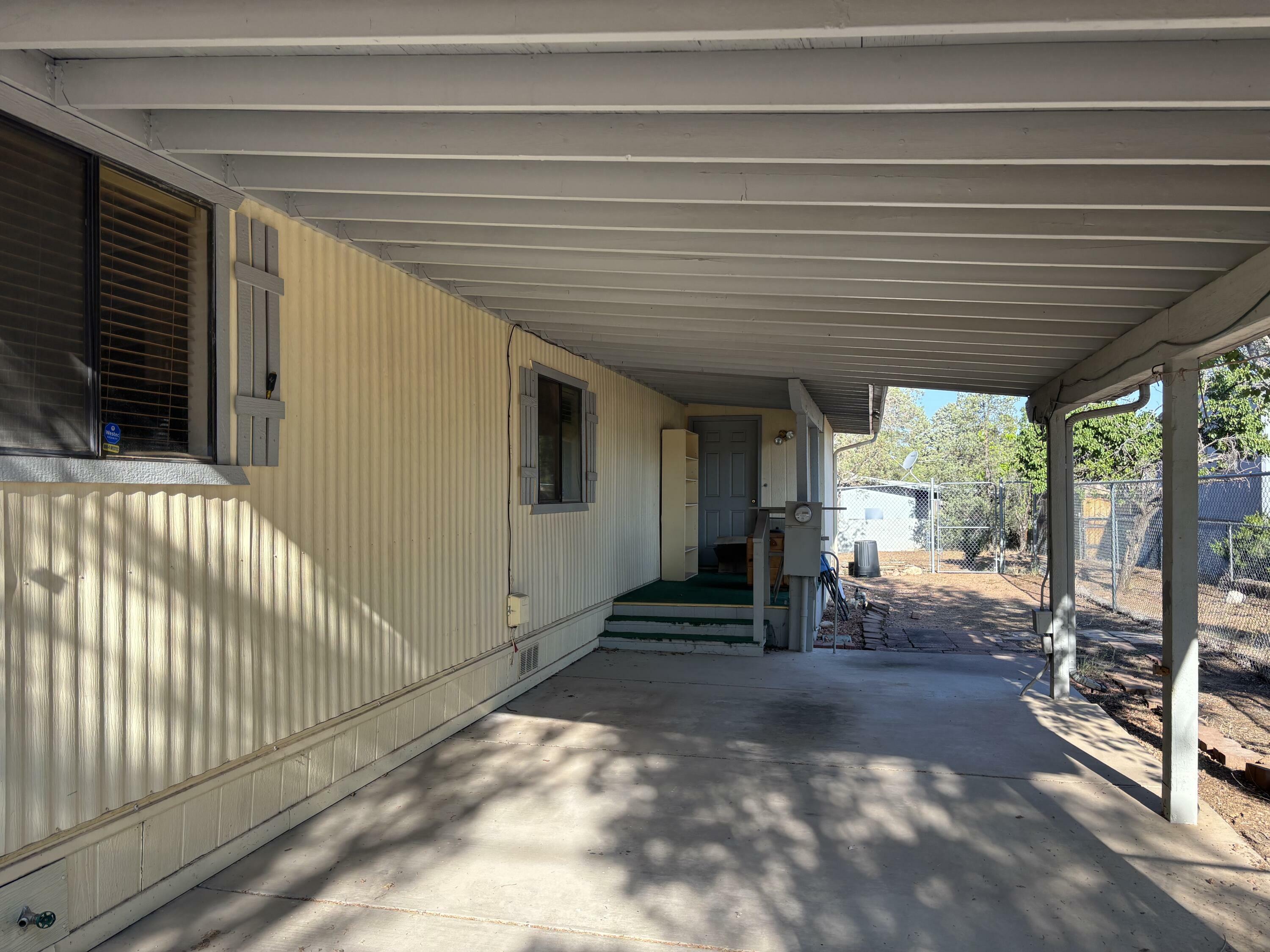 Property Photo: 202 S Thomas Lane AZ 85541