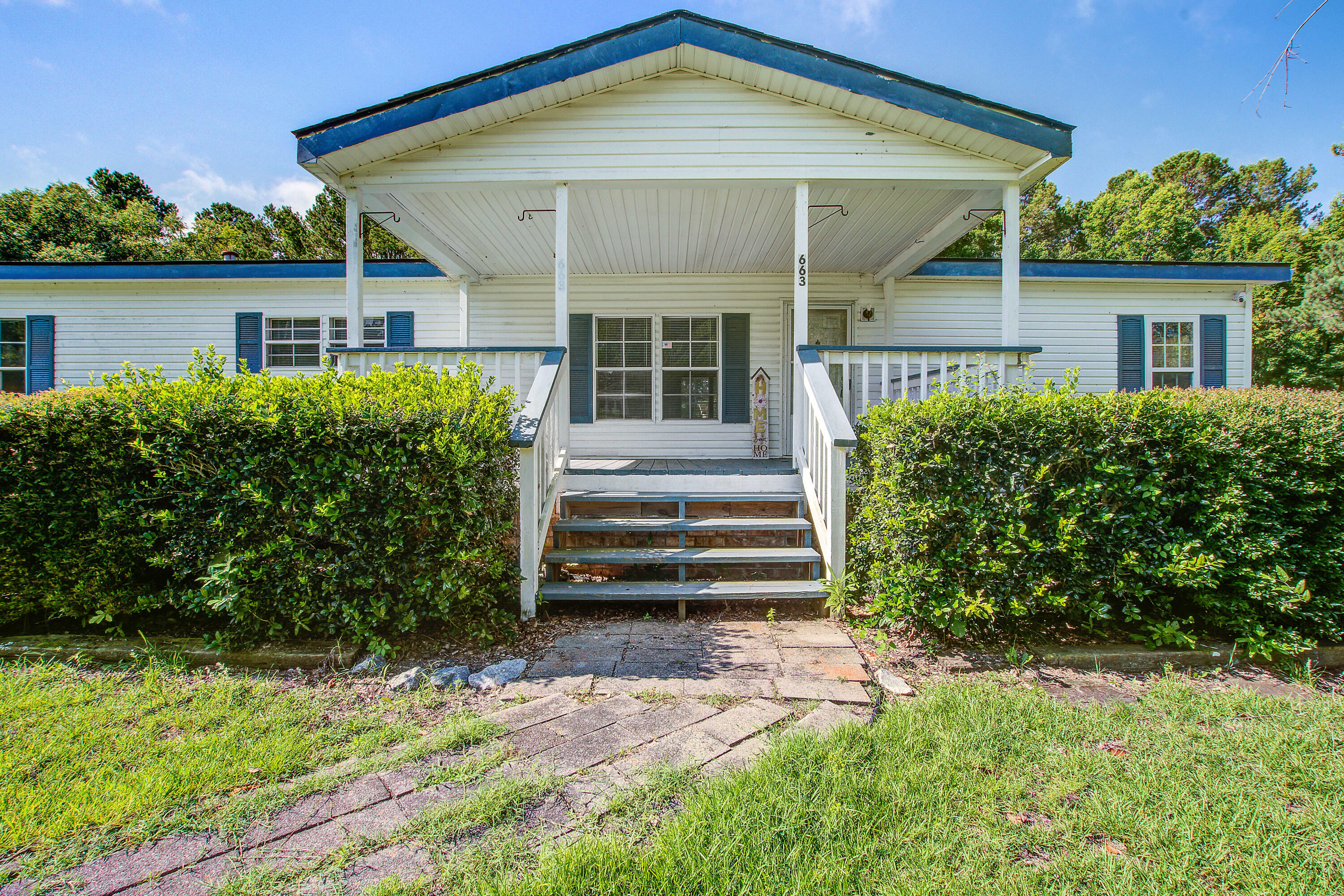 Property Photo: 663 Barn Road SC 29431
