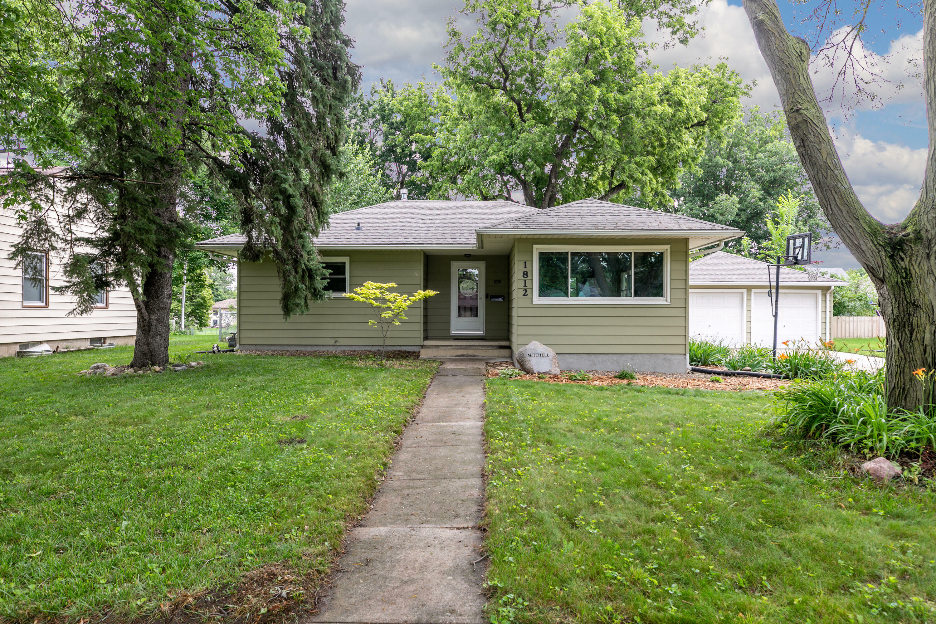 Property Photo: 1812 Clark Avenue IA 50010