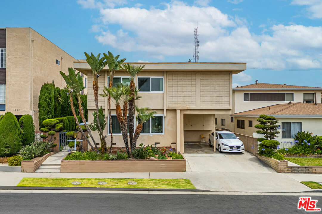 Property Photo: 1658 Colby Ave CA 90025