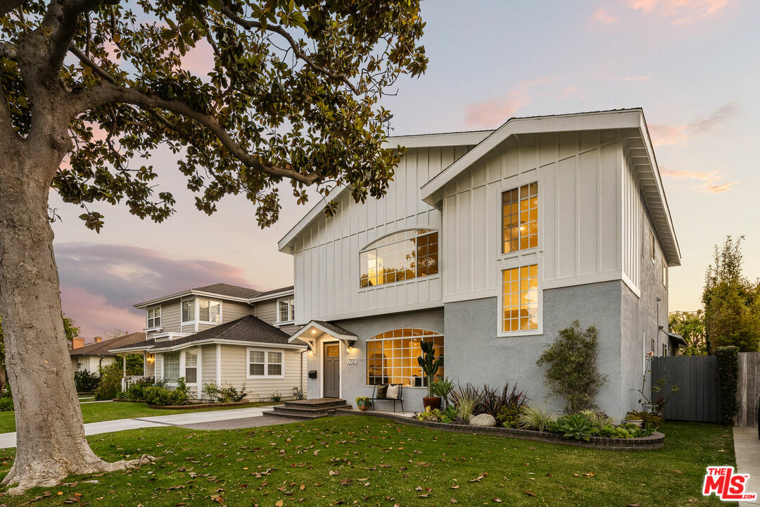 7737 Denrock Ave  Los Angeles CA 90045 photo