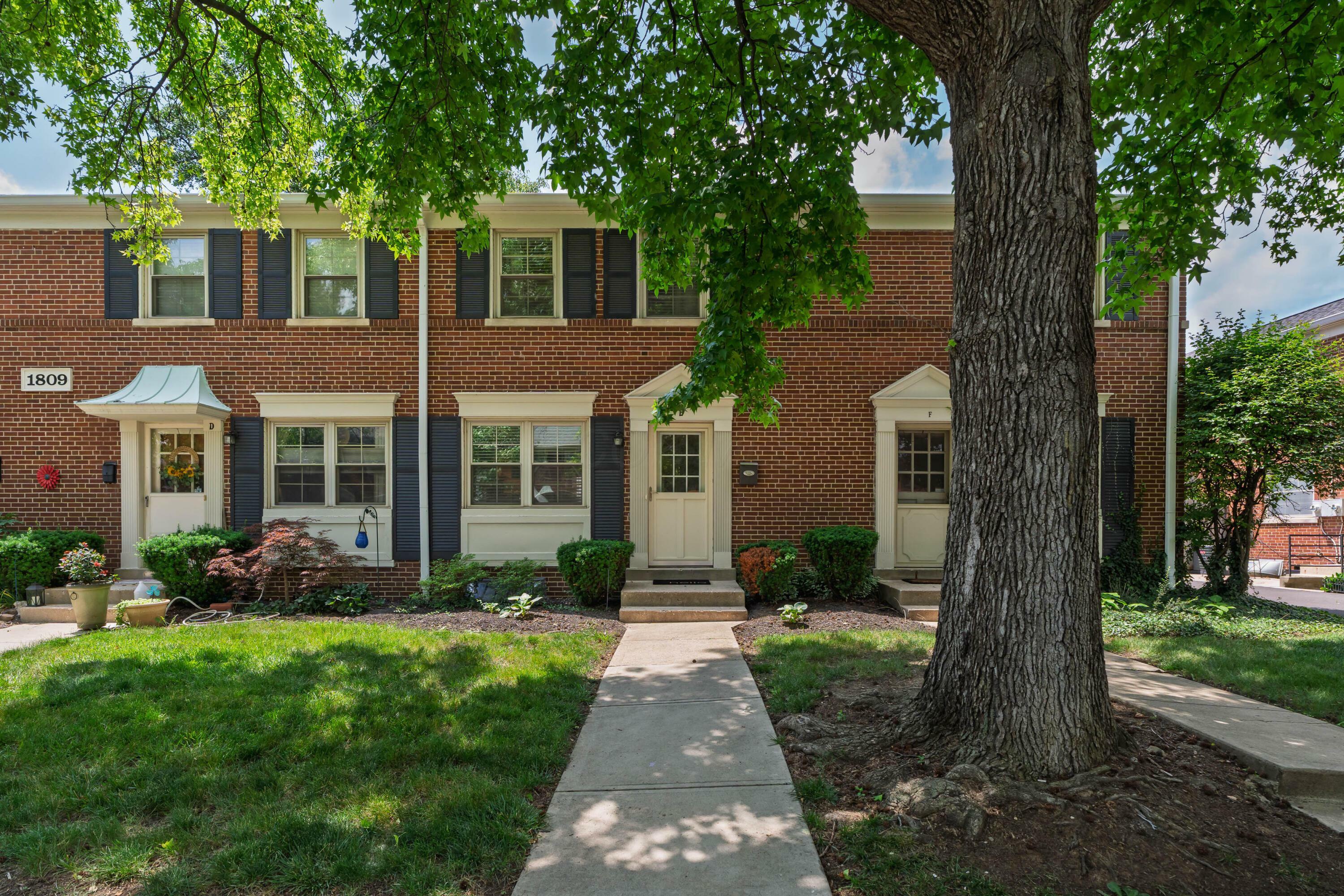 Property Photo: 1809 Northwest Court OH 43212