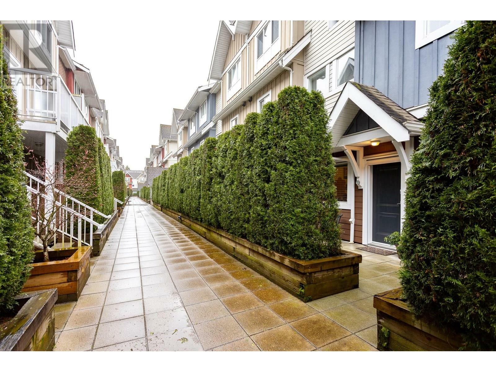 Photo de la propriété:  1661 Fraser Avenue 407  BC V3B 0B6 