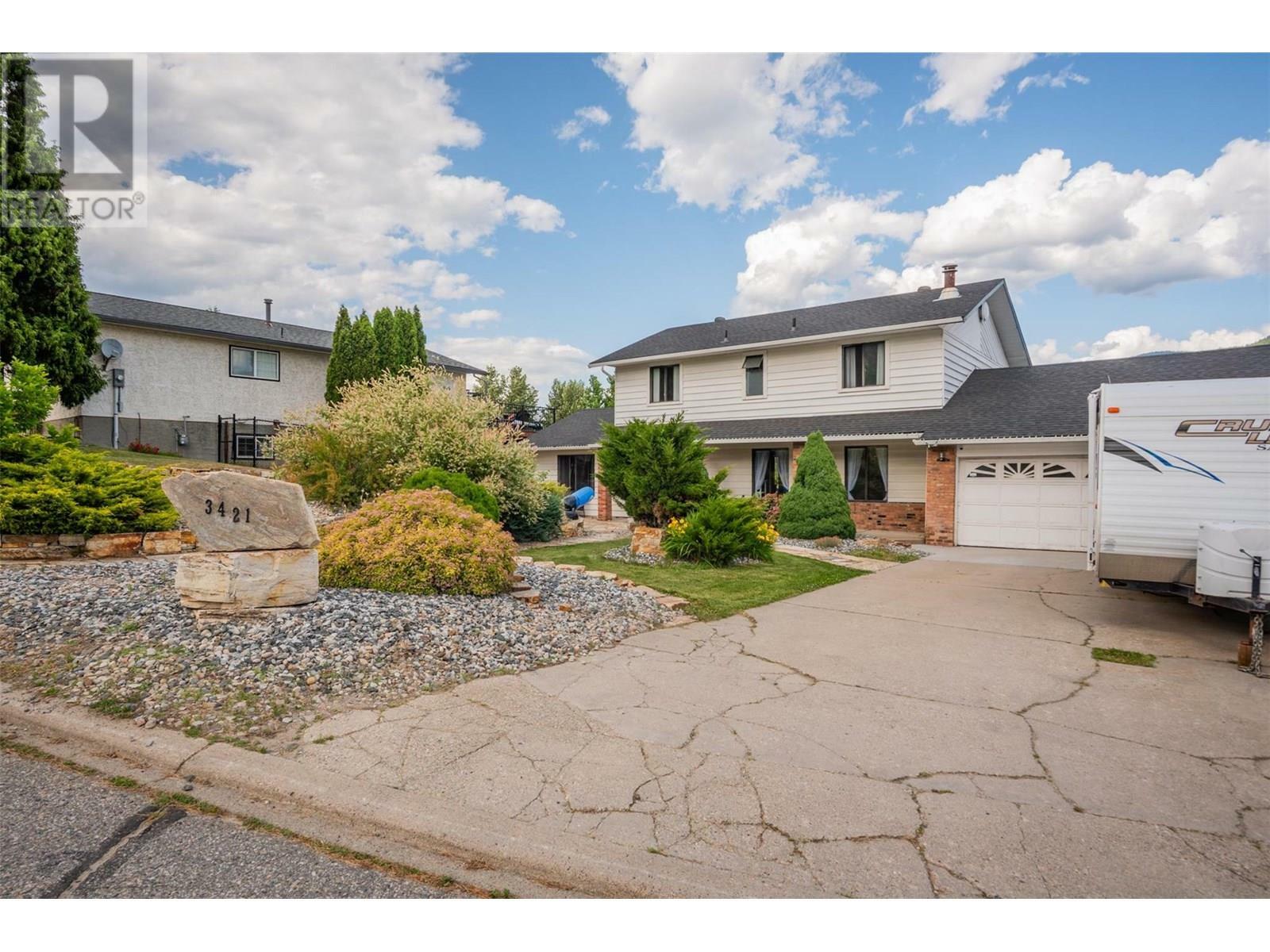 3421 Southridge Drive  Castlegar BC V1N 3X7 photo