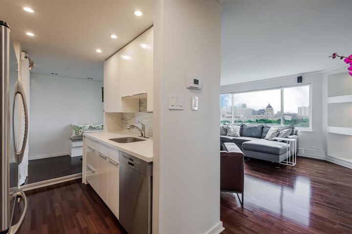 Property Photo:  300 Roslyn Road  MB R3L 0H4 