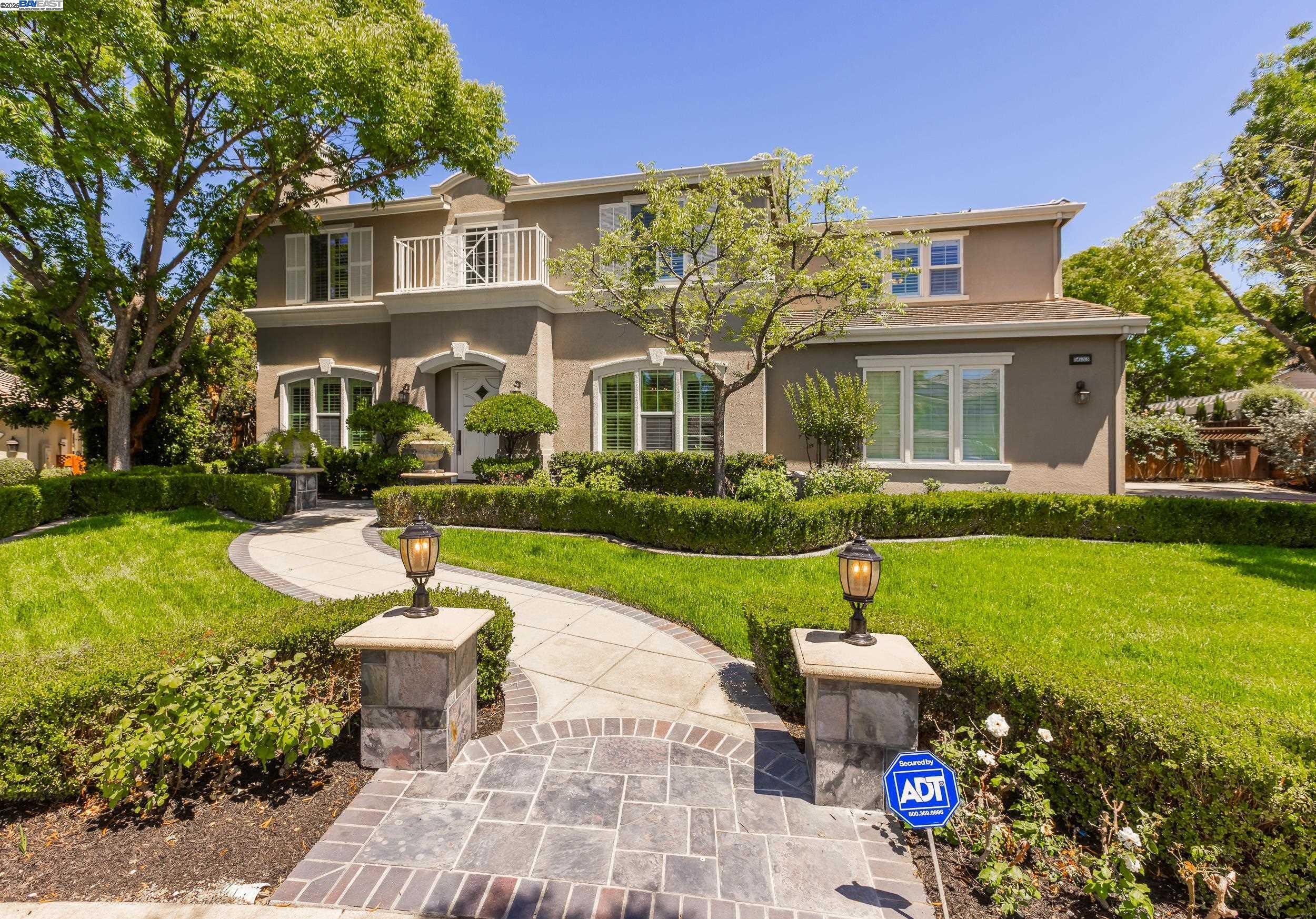 Property Photo: 5633 Selena Ct CA 94566