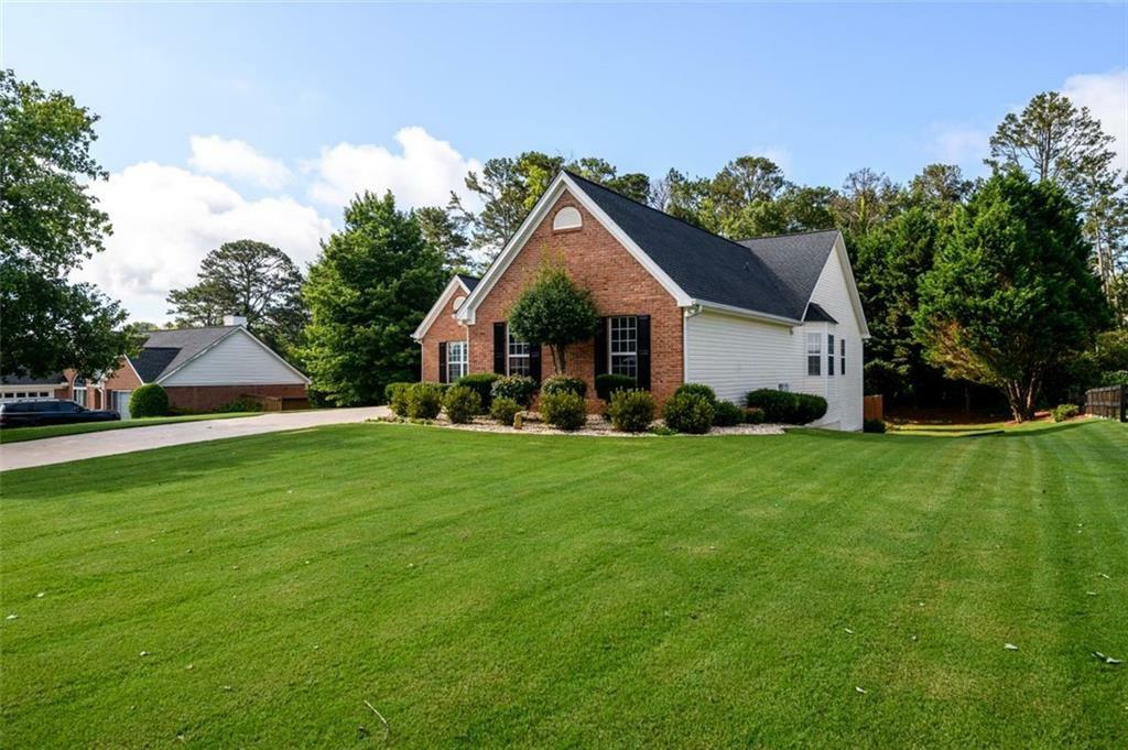 Property Photo: 7090 Valley Landing Court GA 30041