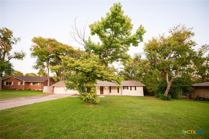 Property Photo:  2405 Redwing Drive  TX 76502 