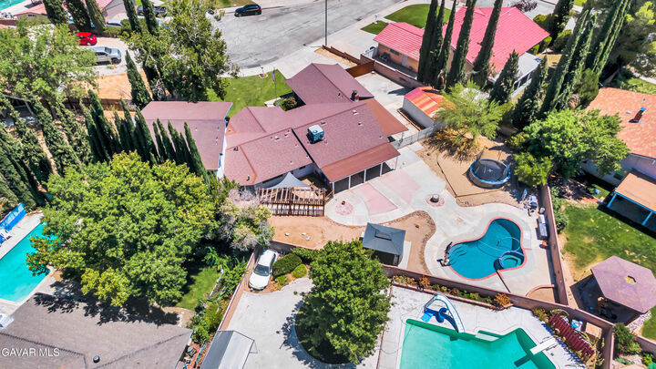 Property Photo:  2528 Key Court  CA 93536 