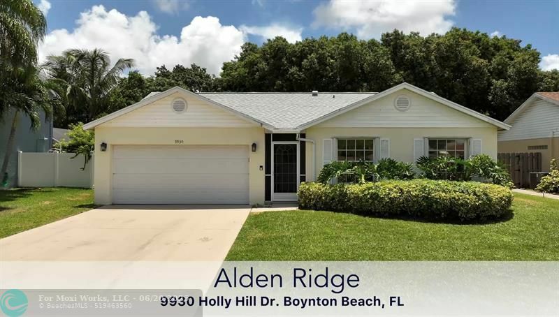 Property Photo: 9930 Holly Hill Dr FL 33437