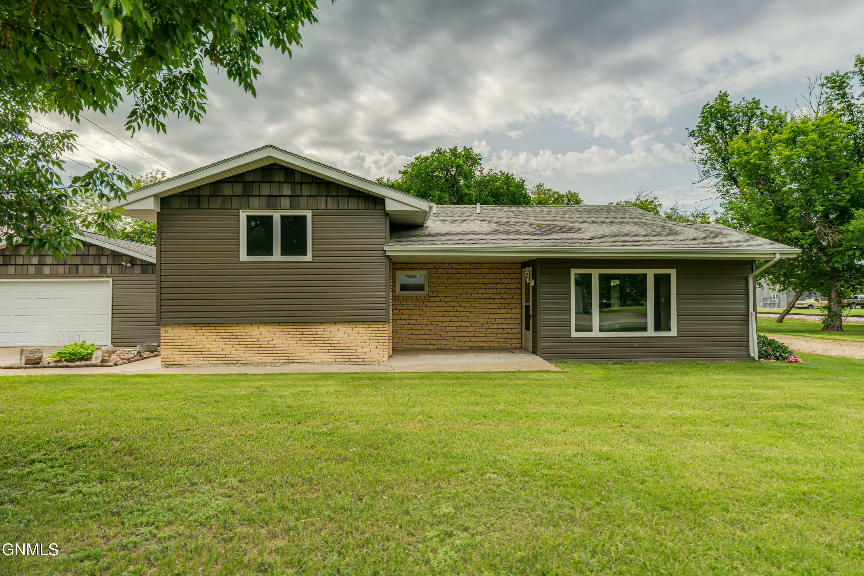 Property Photo:  225 14th Street  ND 58577 