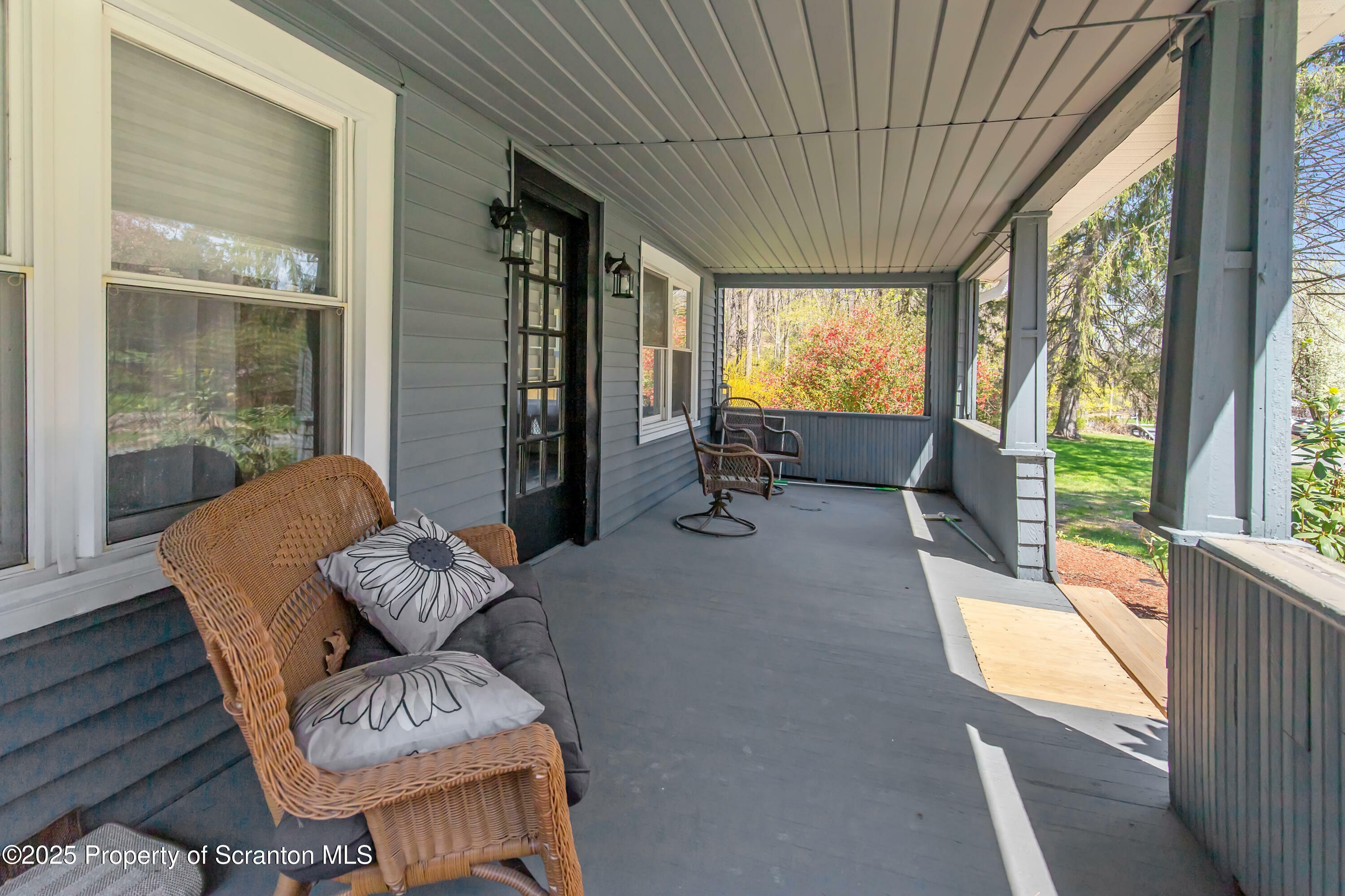 Property Photo:  675 Apple Tree Road  PA 18643 