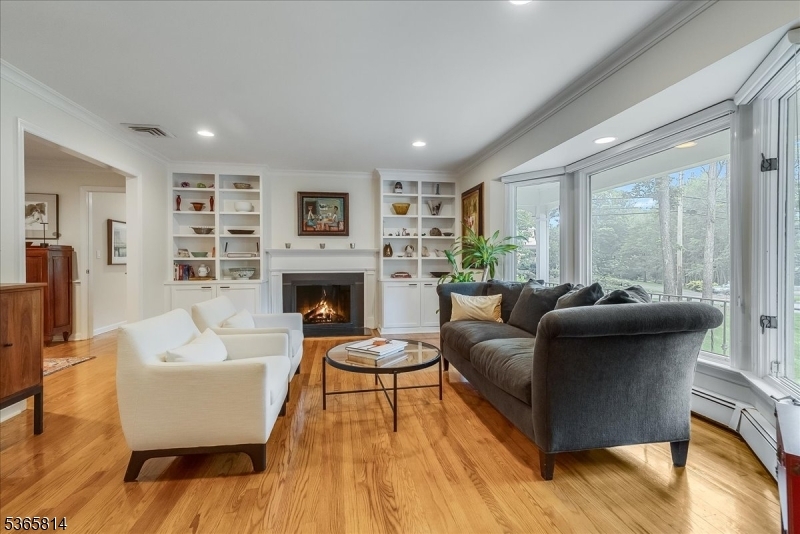 Property Photo: 601 Wishing Well Rd NJ 07481