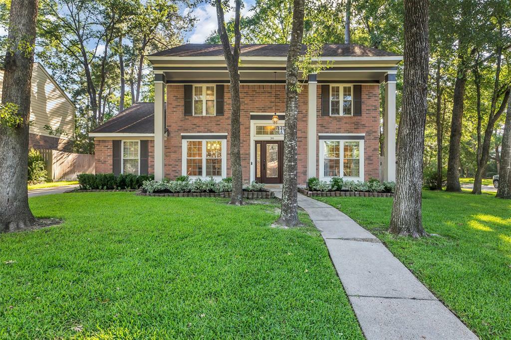 Property Photo: 38 Fire Flicker Place Place TX 77381