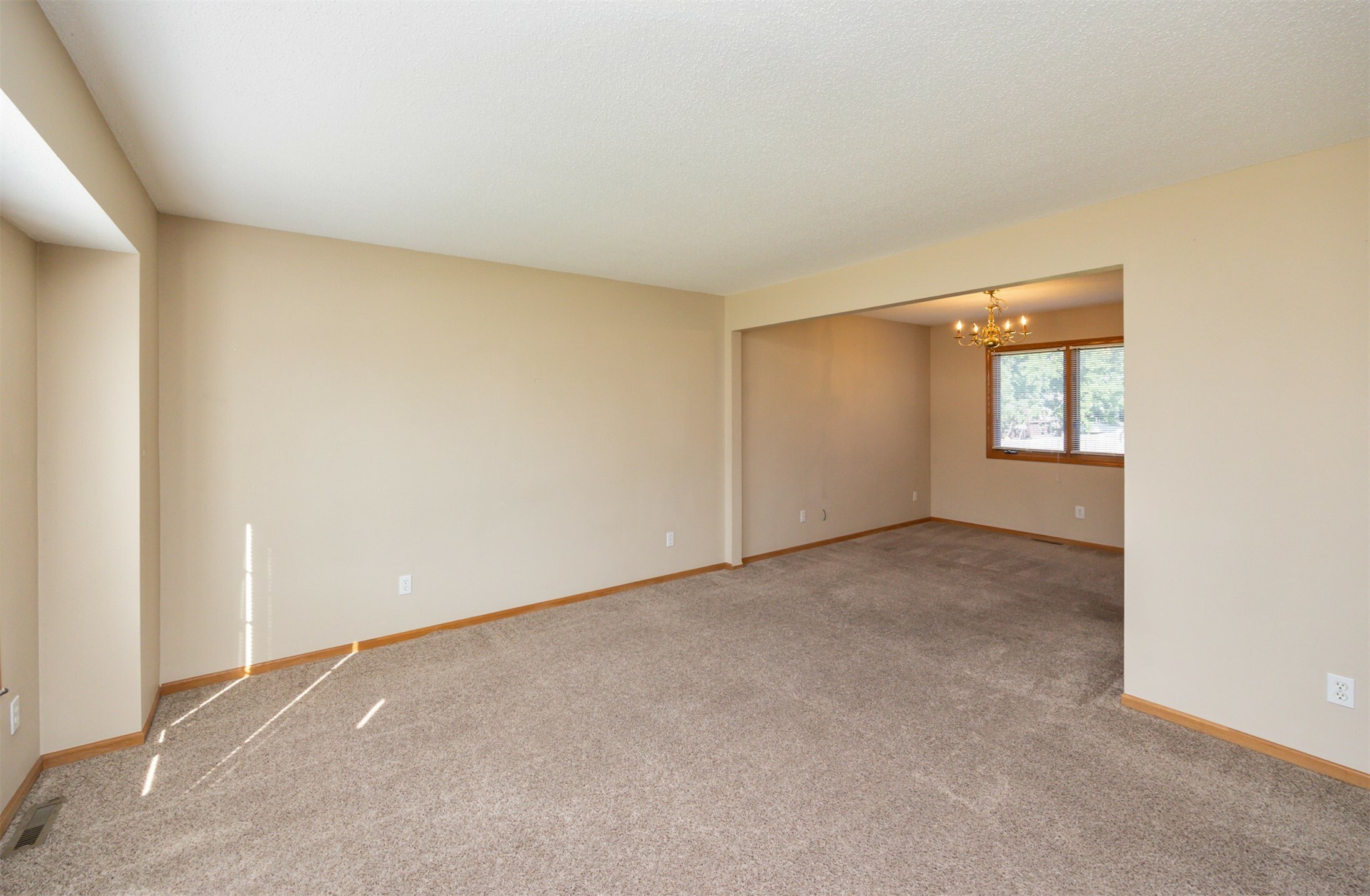 Property Photo: 7523 Aspen Drive IA 50266