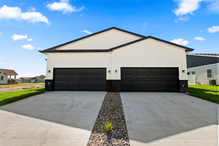 Property Photo:  9764 Regatta Lane  IA 50131 